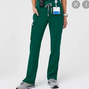 Figs Hunter Green Kade Cargo Scrub Pant size Small Tall